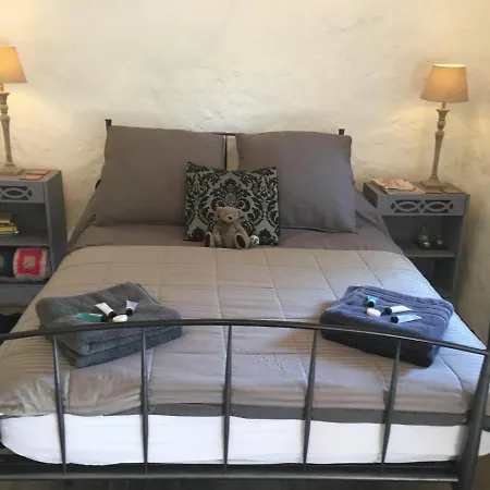 Chateau Mareuil Bed and breakfast 2*