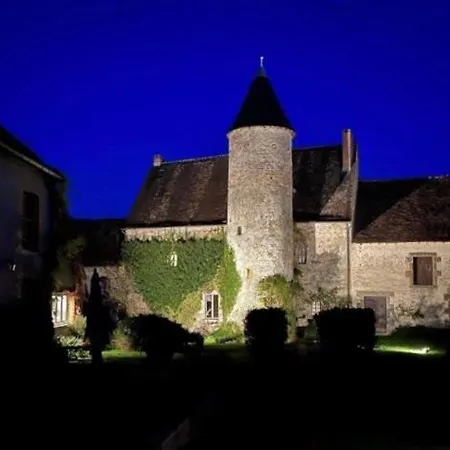 Chateau Mareuil Bed & Breakfast 4*