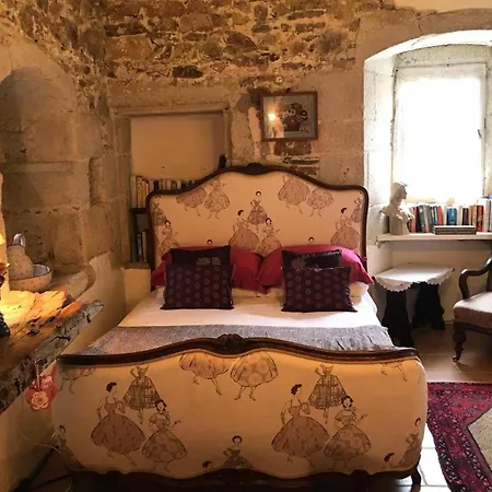 Bed & Breakfast Chateau Mareuil 4*