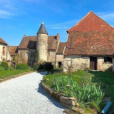 Chateau Mareuil 4* Brigueuil-le-Chantre