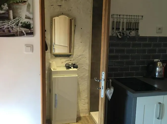 Chateau Mareuil Bed and breakfast 4*