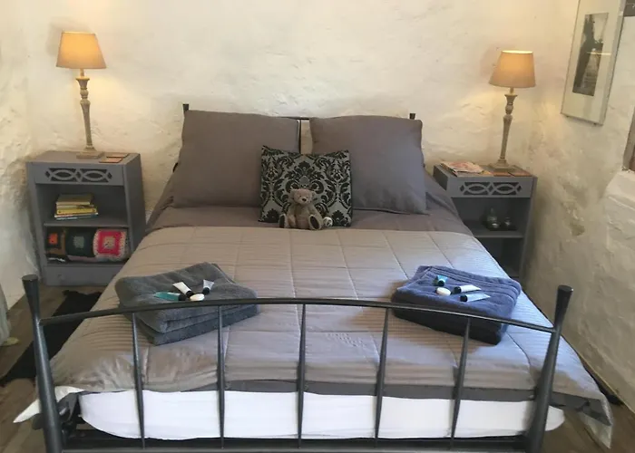 Chateau Mareuil Bed and breakfast 4*