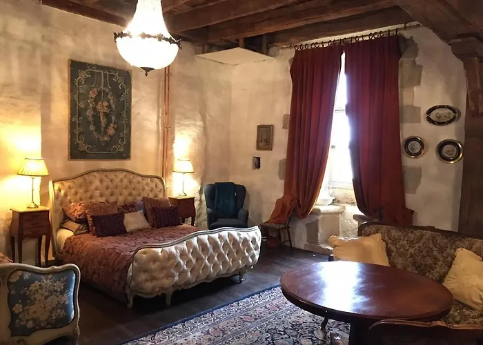 Bed and breakfast Chateau Mareuil 4*