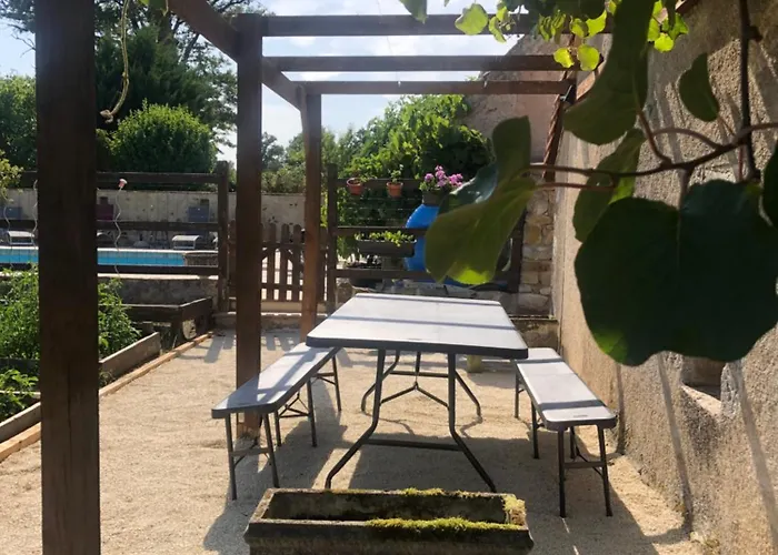 Chateau Mareuil Bed and breakfast 4*